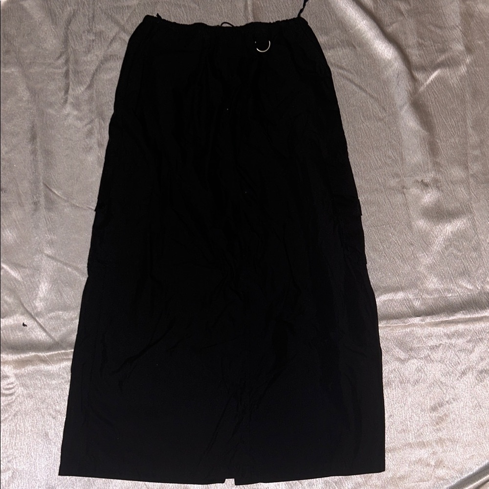 Sporty Cargo black skirt with side pockets  size small / medium